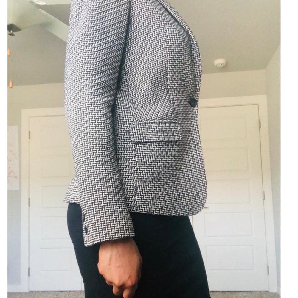 Black and white Tailored Blazer - Picture 7 of 11